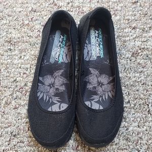 Sketchers memory foam lace shoes